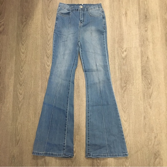 Light Blue Denim Flares, Low Rise, Size 28, Light Stretch - Picture 3 of 5